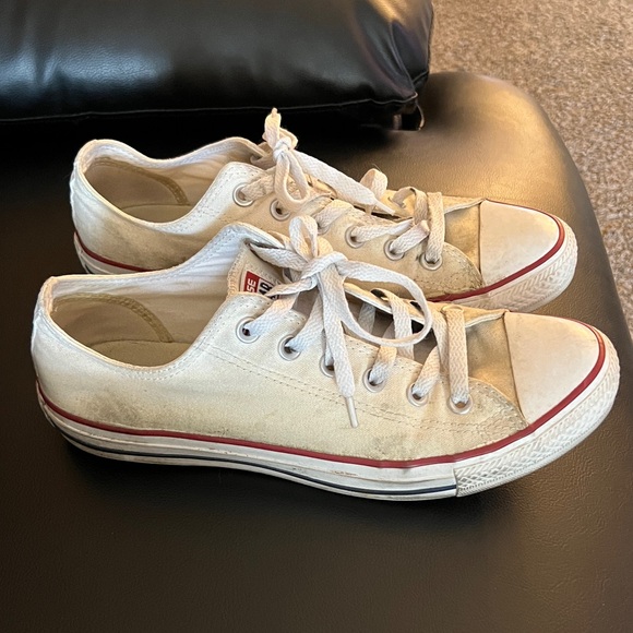 Unisex Converse Chuck Taylor Sneakers - Picture 5 of 5